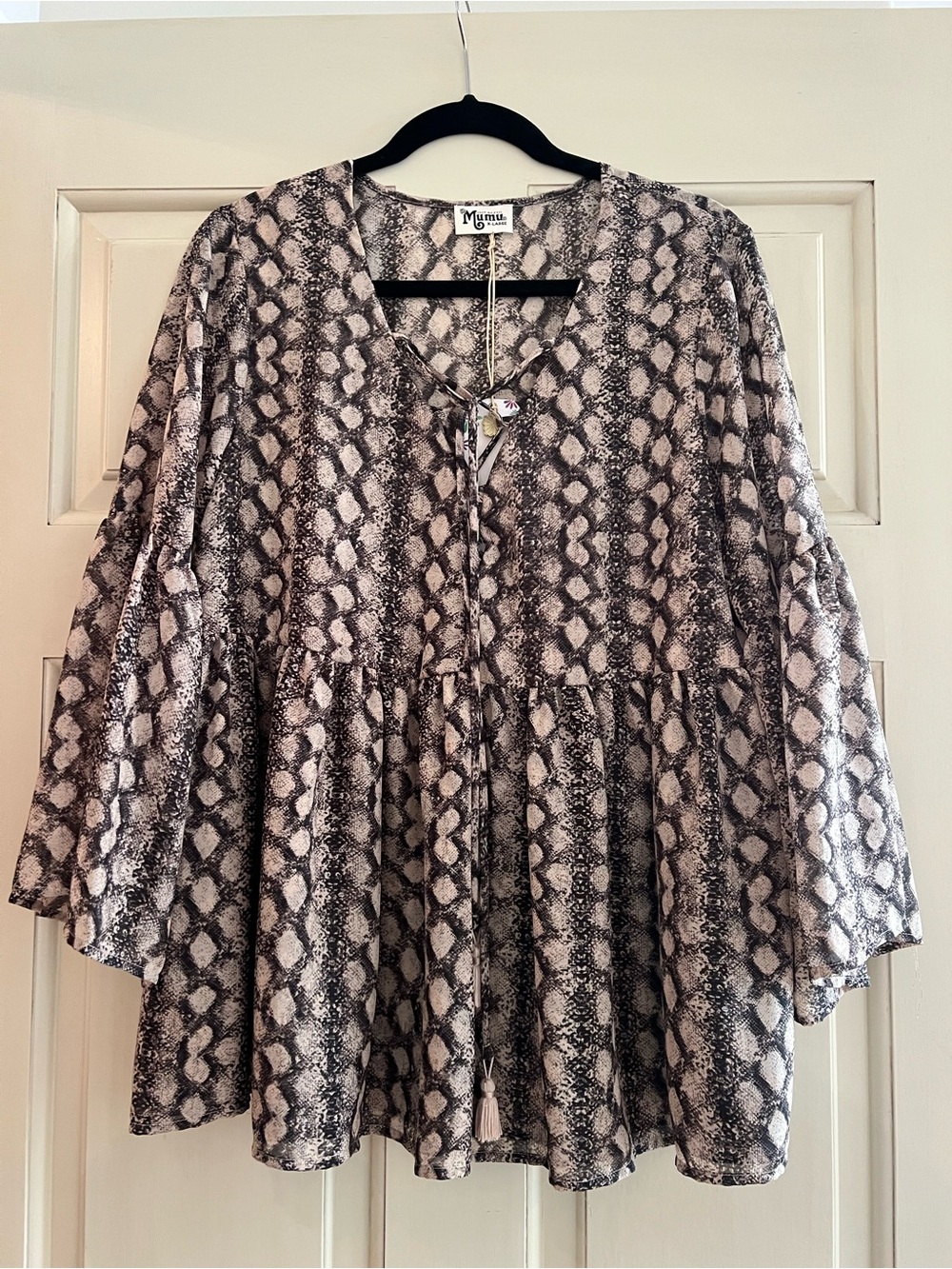 NWT Show Me Your Mumu Snake Print Blouse